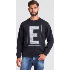 BLUZA Emporio Armani. Czarne bluzy męskie Emporio Armani, m, z haftami, z materiału, z okrągłym kołnierzem, bez rękawów, bez kaptura. W wyprzedaży za 494,50 zł.