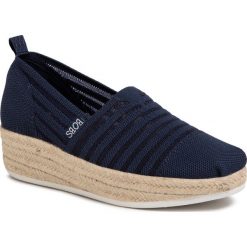 Espadryle SKECHERS - BOBS Highlights 2.0 113001/NVY Navy. Niebieskie espadryle damskie Skechers, bez wzorów, z tworzywa sztucznego, bez obcasa, na obcasie. Za 259,00 zł.
