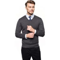 Sweter nagel w serek grafit. Czarne swetry męskie Recman, m, bez wzorów, z dekoltem w serek, bez kaptura. Za 169,00 zł.