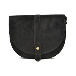 Skórzana torebka w kolorze czarnym - (S)22 x (W)18,5 x (G)6 cm. Czarne torebki klasyczne damskie marki Wiosenny MUST HAVE, w paski, ze skóry, na ramię, bez dodatków. W wyprzedaży za 209,95 zł.
