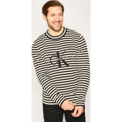 Sweter Calvin Klein Jeans Monogram Jumper J30J314929. Czarne swetry męskie Calvin Klein Jeans, m, bez wzorów, z bawełny, klasyczne, z klasycznym kołnierzykiem, bez kaptura. W wyprzedaży za 279,00 zł.