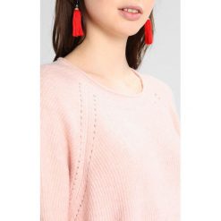 Swetry klasyczne damskie: Vila VISIMI Sweter peach blush