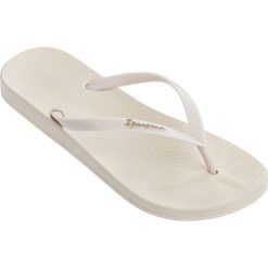 Ipanema Sandały damskie Anat Colours Fem 82591-20354 Beige / Beige (rozmiar 38). Brązowe sandały damskie Ipanema, bez wzorów, z materiału, bez obcasa, bez zapięcia. W wyprzedaży za 40,00 zł.