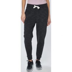 Reebok - Spodnie Marble Pant. Czarne spodnie sportowe damskie marki Reebok, s, z bawełny. W wyprzedaży za 129,90 zł.