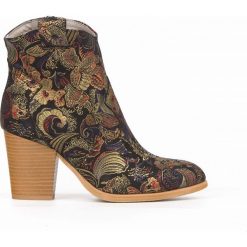 Kowbojki na obcasie - skóra naturalna - model 471 - kolor złota mozaika. Żółte botki damskie Zapato, ze skóry, bez obcasa, na obcasie, bez zapięcia. Za 399,00 zł.