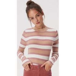 Dopasowany sweter w paski - Beżowy. Brązowe swetry damskie Sinsay, xl, w paski, bez rękawów, bez kaptura. W wyprzedaży za 29,99 zł.