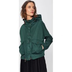 Pepe Jeans - Kurtka. Kurtki damskie Pepe Jeans, s, bez wzorów, z poliesteru, krótkie. W wyprzedaży za 399,90 zł.