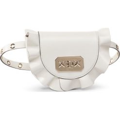 Saszetka nerka RED VALENTINO - TQ0B0B87VFV Latte 031. Białe nerki damskie Red Valentino, bez wzorów, ze skóry, bez dodatków. Za 1499,00 zł.