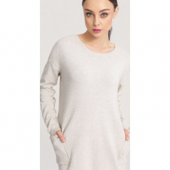 Jasnobeżowy Sweter Pyramid. Brązowe bez kategorii other, na zimę, xl. Za 74,99 zł.