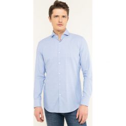 Koszula Boss Jemerson 50427179. Niebieskie koszule męskie Boss, m, bez wzorów, z bawełny, casualowe, bez kołnierzyka, bez rękawów. W wyprzedaży za 319,00 zł.
