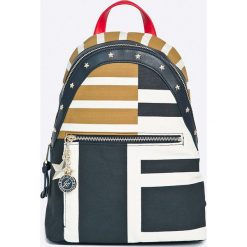 Tommy Hilfiger - Plecak Gigi Hadid. Plecaki damskie TOMMY HILFIGER, bez wzorów, z bawełny. W wyprzedaży za 339,90 zł.
