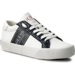 Półbuty GUESS - FITHE1 LEA12 100H. Białe półbuty damskie sznurowane marki Guess, z aplikacjami, ze skóry ekologicznej. Za 299,00 zł.