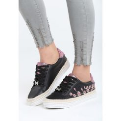 Czarne Trampki Subways Noise. Czarne espadryle damskie Born2be, z haftami, bez obcasa. Za 59,99 zł.
