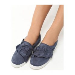 Granatowe Slip On Hux. Niebieskie trampki damskie slip on Born2be, z materiału. Za 59,99 zł.