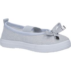 Srebrne trampki brokatowe z gumką kokarda casu 267-3. Szare trampki dziewczęce Casu, bez wzorów, bez zapięcia. Za 49,99 zł.