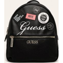 Guess Jeans - Plecak. Czarne plecaki damskie Guess Jeans, z aplikacjami, z bawełny. W wyprzedaży za 499,90 zł.