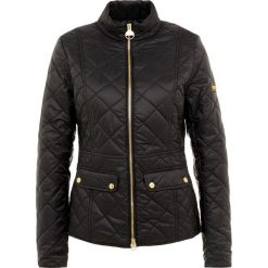 Barbour International™ DELAWARE Kurtka przejściowa black. Czarne kurtki damskie Barbour International™, bez wzorów, z materiału. Za 749,00 zł.
