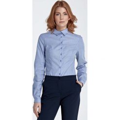 Niebieska Koszula z Efektownym Kołnierzykiem. Niebieskie koszule damskie Molly.pl, na co dzień, s, bez wzorów, z jeansu, eleganckie, z asymetrycznym kołnierzem, z długim rękawem. Za 105,90 zł.