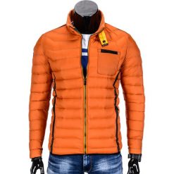 KURTKA MĘSKA PRZEJŚCIOWA PIKOWANA C292 - POMARAŃCZOWY. Pomarańczowe kurtki męskie Ombre Clothing, s, bez wzorów, z poliesteru, eleganckie, bez kaptura. Za 59,00 zł.