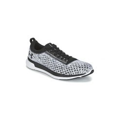 Buty Under Armour CHARGED LIGHTNING 3. Czarne trampki męskie Under Armour, bez wzorów, bez zapięcia. Za 319,20 zł.