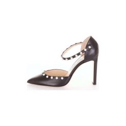 Czółenka Jimmy Choo LEEMA100. Czarne czółenka damskie Jimmy Choo, bez wzorów, bez obcasa. Za 1174,17 zł.