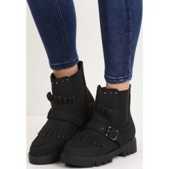 Czarne Zamszowe Botki Catchy. Czarne botki damskie saszki Born2be, z gumy, na klamry. Za 64,99 zł.