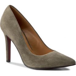 Szpilki: Szpilki SOLO FEMME – 34201-87-G62/000-04-00 Oliwka