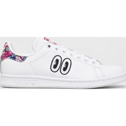 Adidas Originals - Buty Stan Smith. Białe buty sportowe damskie adidas Originals, bez wzorów, ze skóry, sportowe. W wyprzedaży za 399,90 zł.