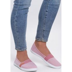 Czerwone Tenisówki Scoot. Czerwone trampki i tenisówki damskie Renee, bez wzorów, bez zapięcia. W wyprzedaży za 44,99 zł.