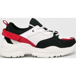 Bullboxer - Buty. Buty sportowe damskie Bullboxer, bez wzorów, z materiału, sportowe. W wyprzedaży za 119,90 zł.