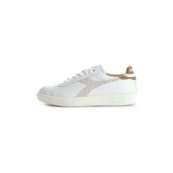 Buty Diadora 201.172794. Białe trampki męskie Diadora, bez wzorów, bez zapięcia. Za 483,83 zł.
