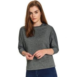 Damska nierozpinana bluza oversize. Szare bluzy damskie Top Secret, na zimę, w paski, z dzianiny, bez rękawów, bez kaptura. W wyprzedaży za 39,99 zł.