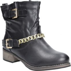 Workery z klamrami Casu CD1404. Czarne workery damskie Casu, bez obcasa, na klamry. Za 49,99 zł.