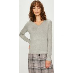 Vero Moda - Sweter Clair. Szare swetry klasyczne damskie marki Vero Moda, s, z wiskozy. W wyprzedaży za 79,90 zł.