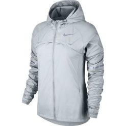 Kurtka do biegania damska NIKE SHIELD JACKET / 855643-043. Kurtki sportowe damskie Nike, bez wzorów, bez kaptura, do biegania. Za 249,99 zł.