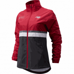 New Balance WJ01200DNCR. Kurtki sportowe damskie New Balance, s, bez wzorów, bez kaptura, do biegania. W wyprzedaży za 299,99 zł.