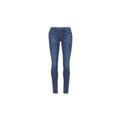 Jeansy slim fit Guess CURVE X. Niebieskie jeansy damskie relaxed fit marki Guess. Za 399,00 zł.