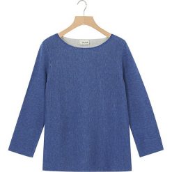 Swetry klasyczne damskie: Sweter w kolorze niebieskim