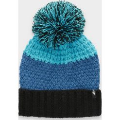 Czapka męska CAM063 - niebieski. Niebieskie czapki męskie na zimę, bez wzorów, ze splotem. W wyprzedaży za 29,99 zł.