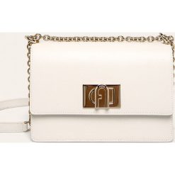 Furla - Torebka skórzana Bafkaco. Białe listonoszki damskie Furla, w paski, ze skóry, na ramię, małe, z aplikacjami. Za 1199,00 zł.