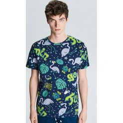 Koszulka all over - Granatowy. Niebieskie koszulki męskie Cropp, s, bez wzorów, bez kołnierzyka, bez rękawów. Za 49,99 zł.