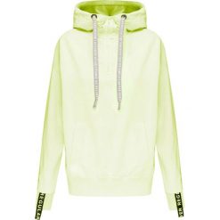 Bluza 10DAYS. Żółte bluzy damskie 10Days, z nadrukiem, bez rękawów, z kapturem. Za 660,00 zł.