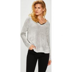 Vero Moda - Sweter. Szare swetry klasyczne damskie Vero Moda, l, z dzianiny. W wyprzedaży za 99,90 zł.