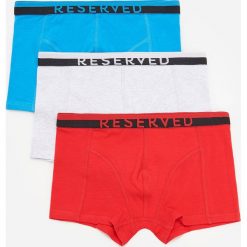 Bokserki z bawełny organicznej 3 pack - Czerwony. Czerwone bokserki męskie Reserved, bez wzorów, z bawełny. Za 39,99 zł.