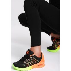 Czarne Buty Sportowe Zalij. Czarne buty sportowe damskie Renee, z nadrukiem, sportowe. Za 89,99 zł.