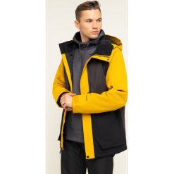 Kurtka snowboardowa Volcom Scortch G0452008. Kurtki męskie Volcom, na zimę, xl, bez wzorów, z poliesteru, bez kaptura. W wyprzedaży za 599,00 zł.
