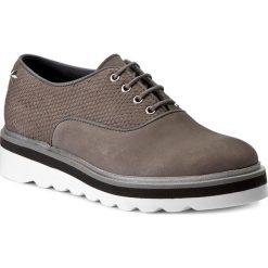 Oxfordy TOMMY HILFIGER - Paulina 5N FW0FW01645 Urban Grey 054. Szare jazzówki damskie marki TOMMY HILFIGER, z nubiku, eleganckie, na płaskiej podeszwie. W wyprzedaży za 319,00 zł.