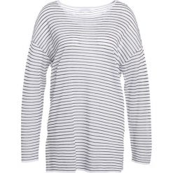 Swetry klasyczne damskie: Moss Copenhagen HEAVEN HIGH Sweter white/black