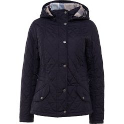 Barbour MILLFIRE Kurtka przejściowa navy/caramel. Niebieskie kurtki damskie Barbour, bez wzorów, z poliesteru. Za 839,00 zł.