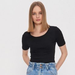 Koszulka basic - Czarny. Czarne koszulki damskie House, xl, bez wzorów, bez kołnierzyka, bez rękawów. Za 25,99 zł.